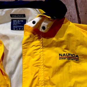 Large vintage nautica windbreaker💛